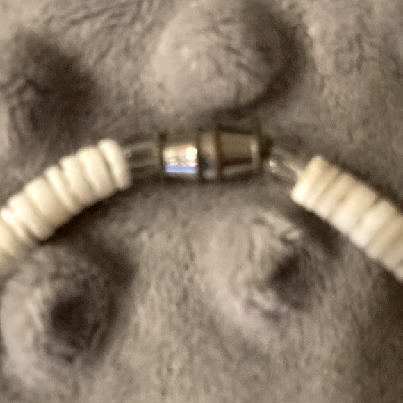 ❤️Black and white shell necklace❤️ - Picture 3 of 3